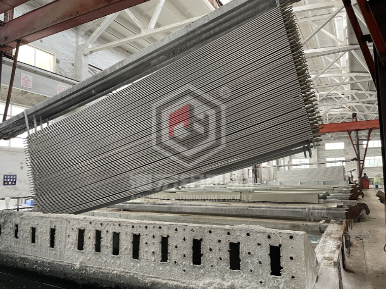 工業鋁型材表面氧化處理之后還需要做哪些工作呢？