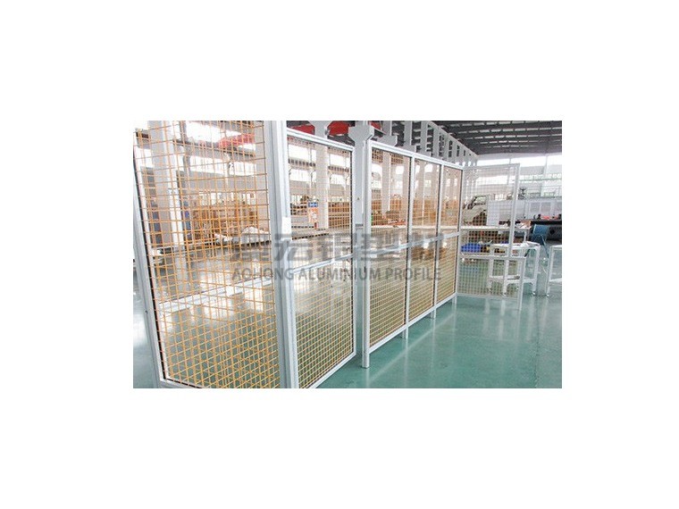 生產線安全總讓你提心吊膽？汽車廠鋁型材防護圍欄的可靠解法