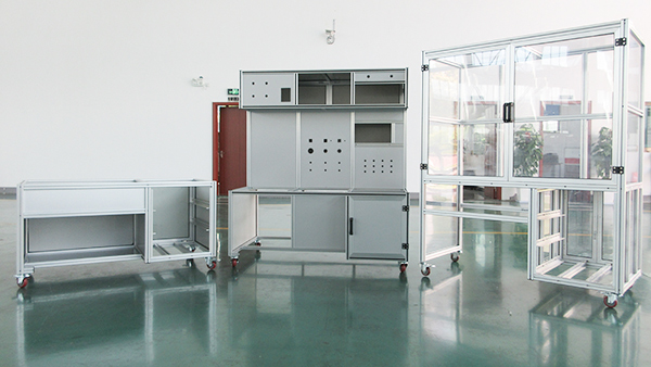 鋁型材框架怎么固定板或者鐵網(wǎng)？